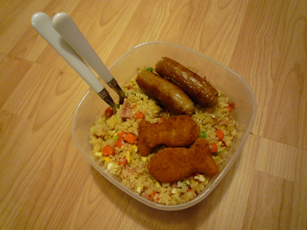 What yee cooked for dinner using the ingredients we bought. Its nice lah...but still can improve... haha :P