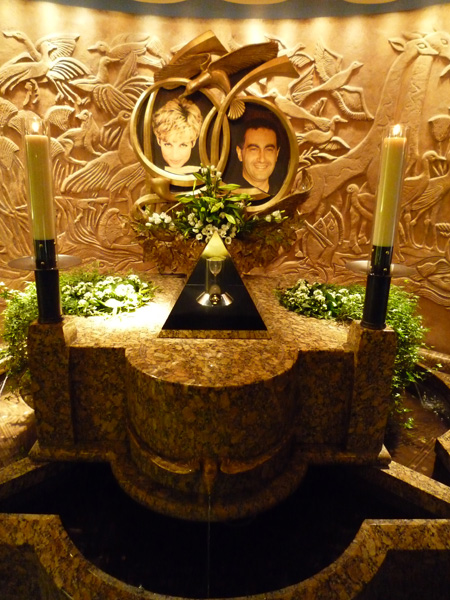 p1000502 The memorial of the late Princess Diana and Dodi Al-Fayed.